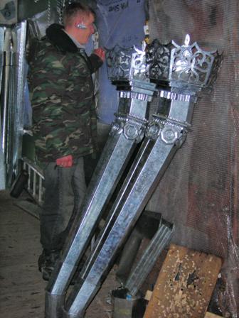 в мастерской